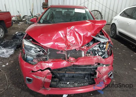 2015 Toyota Corolla Le z USA, uszkodzony, nr VIN 5YFBURHE5FP315537